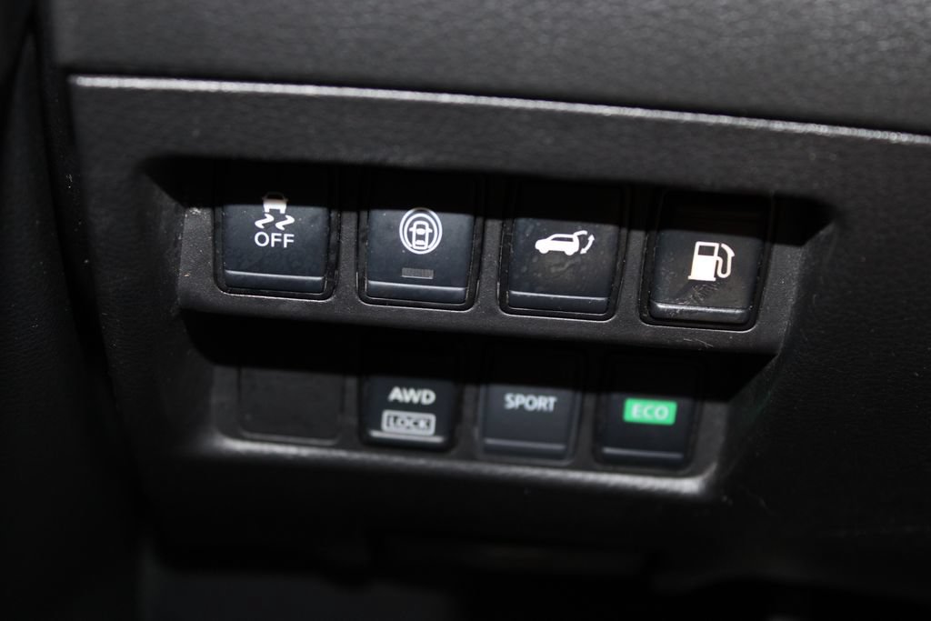 Used 2020 Nissan Rogue SV AWD/4WD image 37