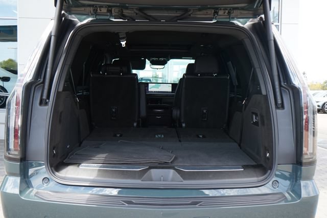 Used 2026 Cadillac Escalade Sport w/ LPO, ONYX Package RWD image 8