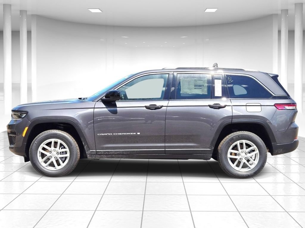 New 2026 Jeep Grand Cherokee Laredo X AWD/4WD image 6