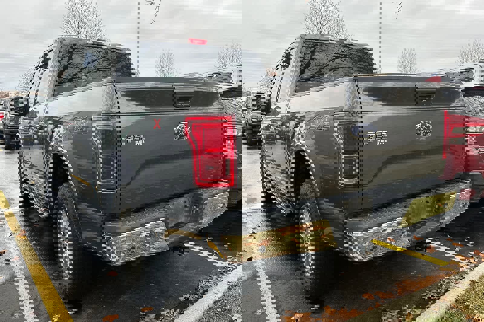 Used 2017 Ford F150 Lariat w/ Equipment Group 501A Mid image 3