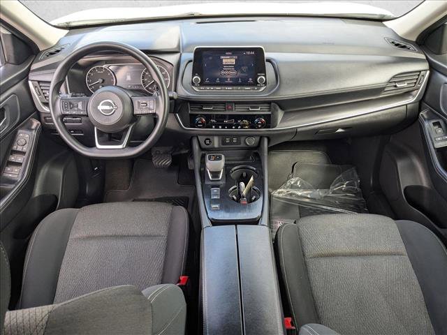 Used 2024 Nissan Rogue SV image 16