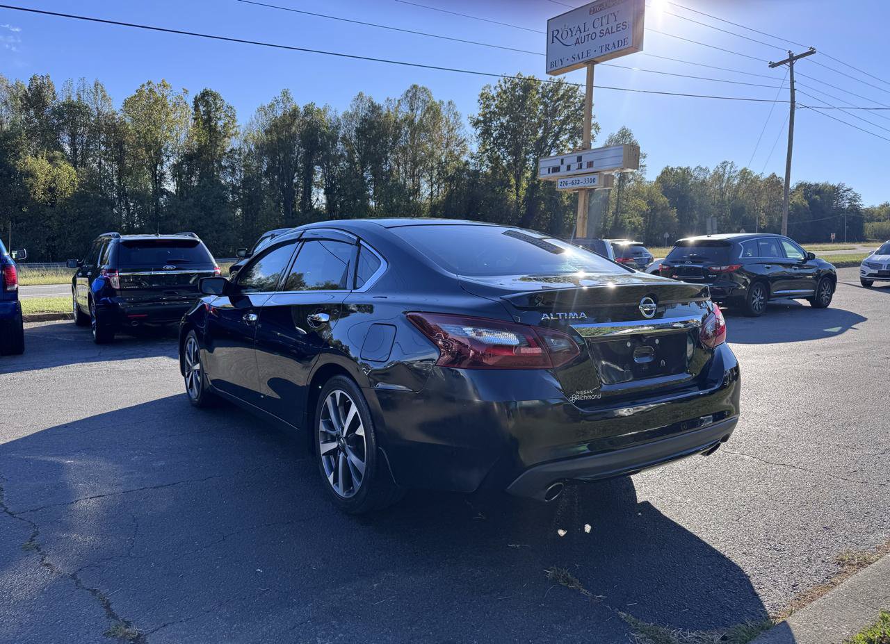 Used 2017 Nissan Altima 2.5 SR FWD image 7