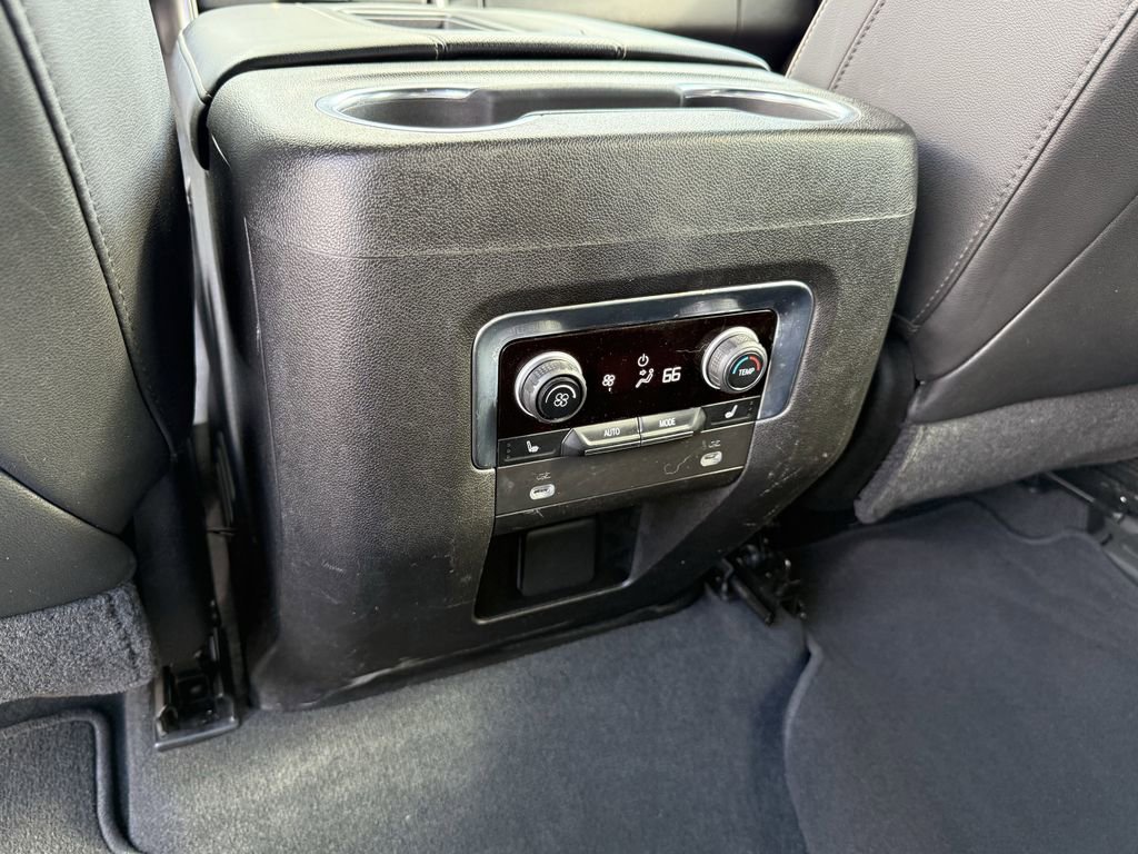 Used 2021 Chevrolet Suburban Premier w/ Premium Package image 25