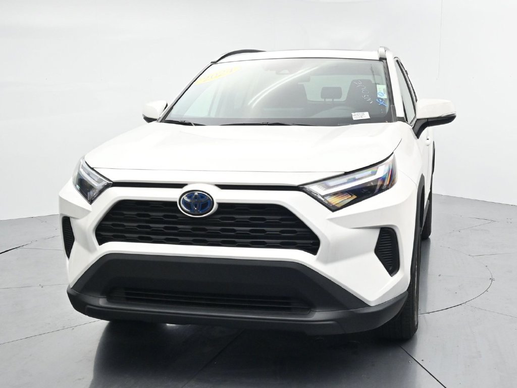 Used 2024 Toyota RAV4 XLE w/ Convenience Package AWD/4WD image 3