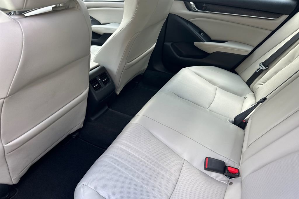 Used 2018 Honda Accord EX-L image 12