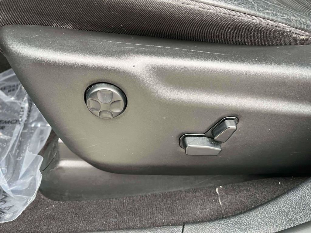 Used 2020 Jeep Grand Cherokee Limited X image 16