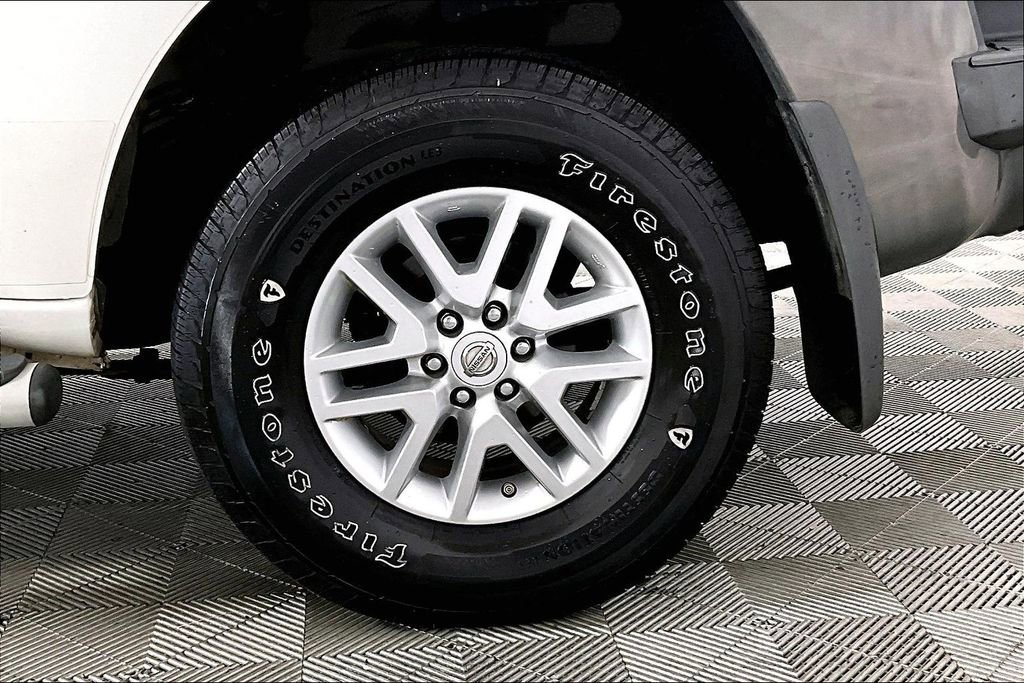 Used 2015 Nissan Xterra S image 8