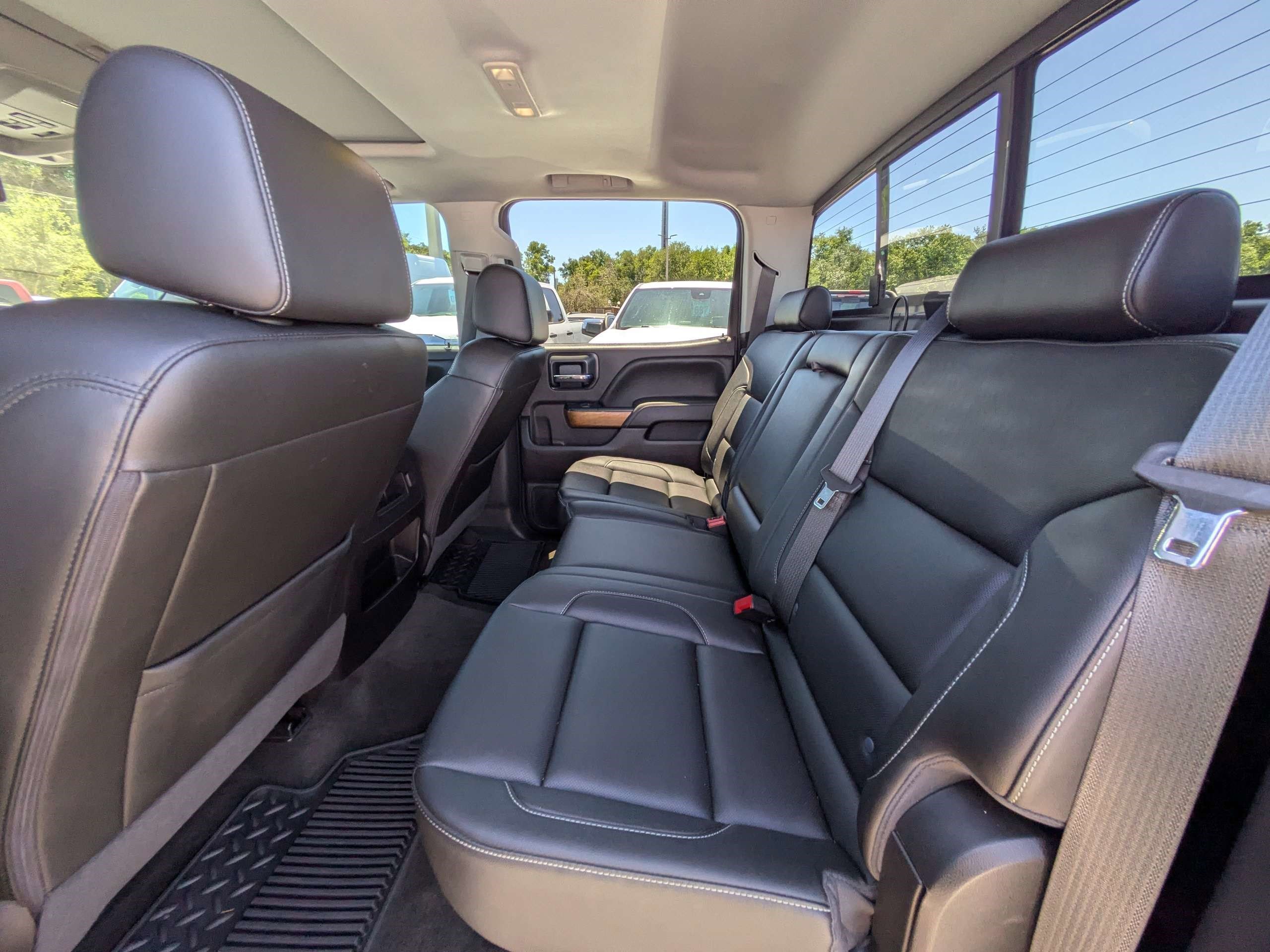 Used 2018 Chevrolet Silverado 1500 LTZ w/ Sport Package AWD/4WD image 13