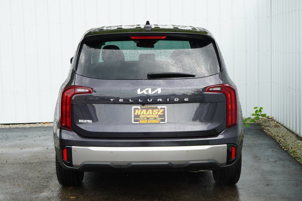 Used 2025 Kia Telluride LX FWD image 5