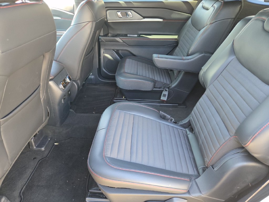 New 2026 Ford Explorer ST-Line w/ ST-Line Street Pack RWD image 10