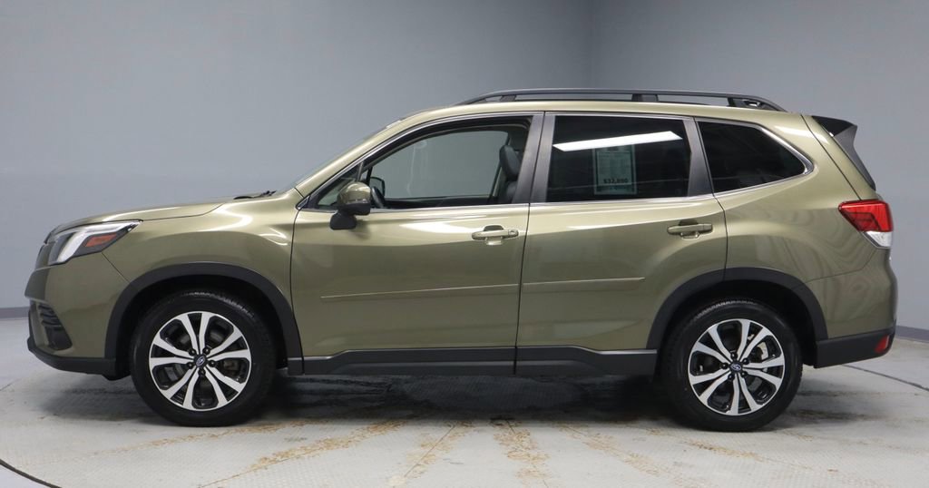 Used 2024 Subaru Forester Limited AWD/4WD image 9
