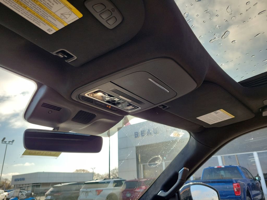 New 2025 Lincoln Navigator L Black Label image 30