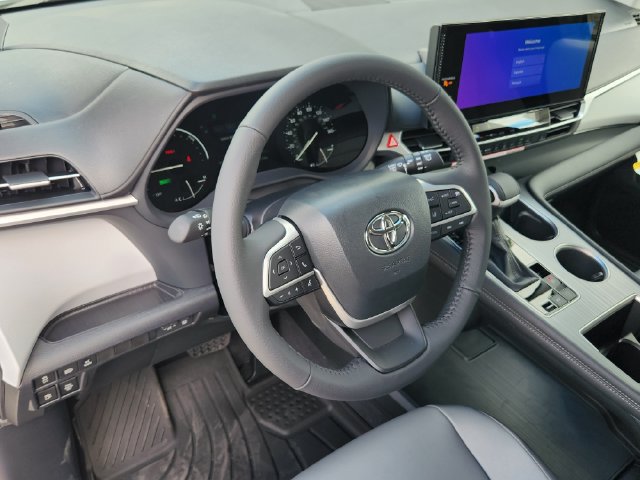 New 2026 Toyota Sienna XLE AWD/4WD image 22