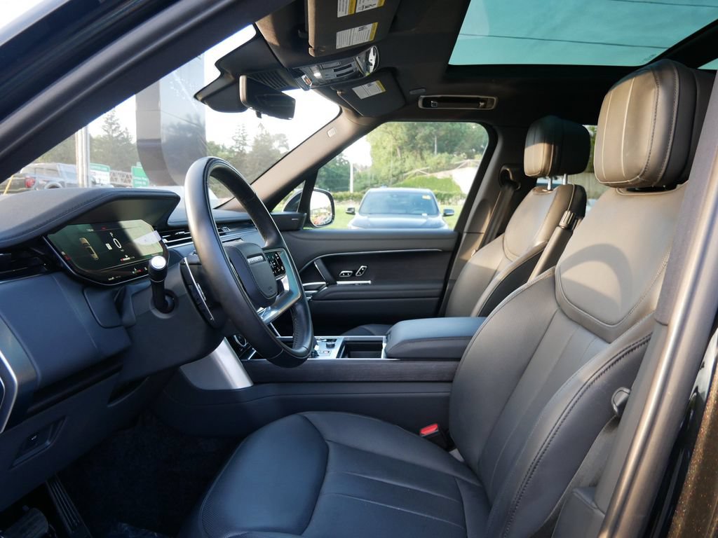 Used 2023 Land Rover Range Rover SE AWD/4WD image 9
