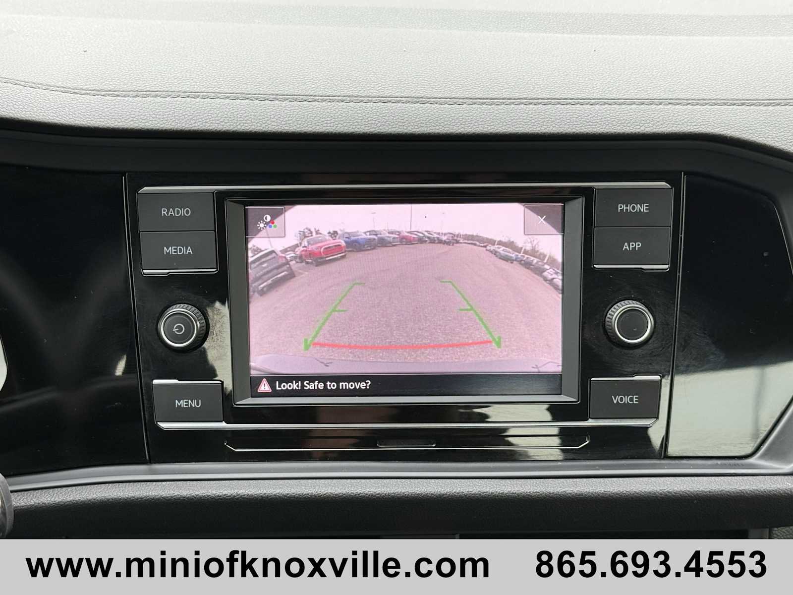 Used 2024 Volkswagen Jetta Sport image 28