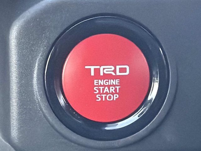 Used 2025 Toyota Tacoma TRD Off-Road AWD/4WD image 27