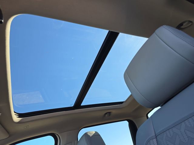 Used 2024 Toyota Tundra Limited w/ Power Package image 28