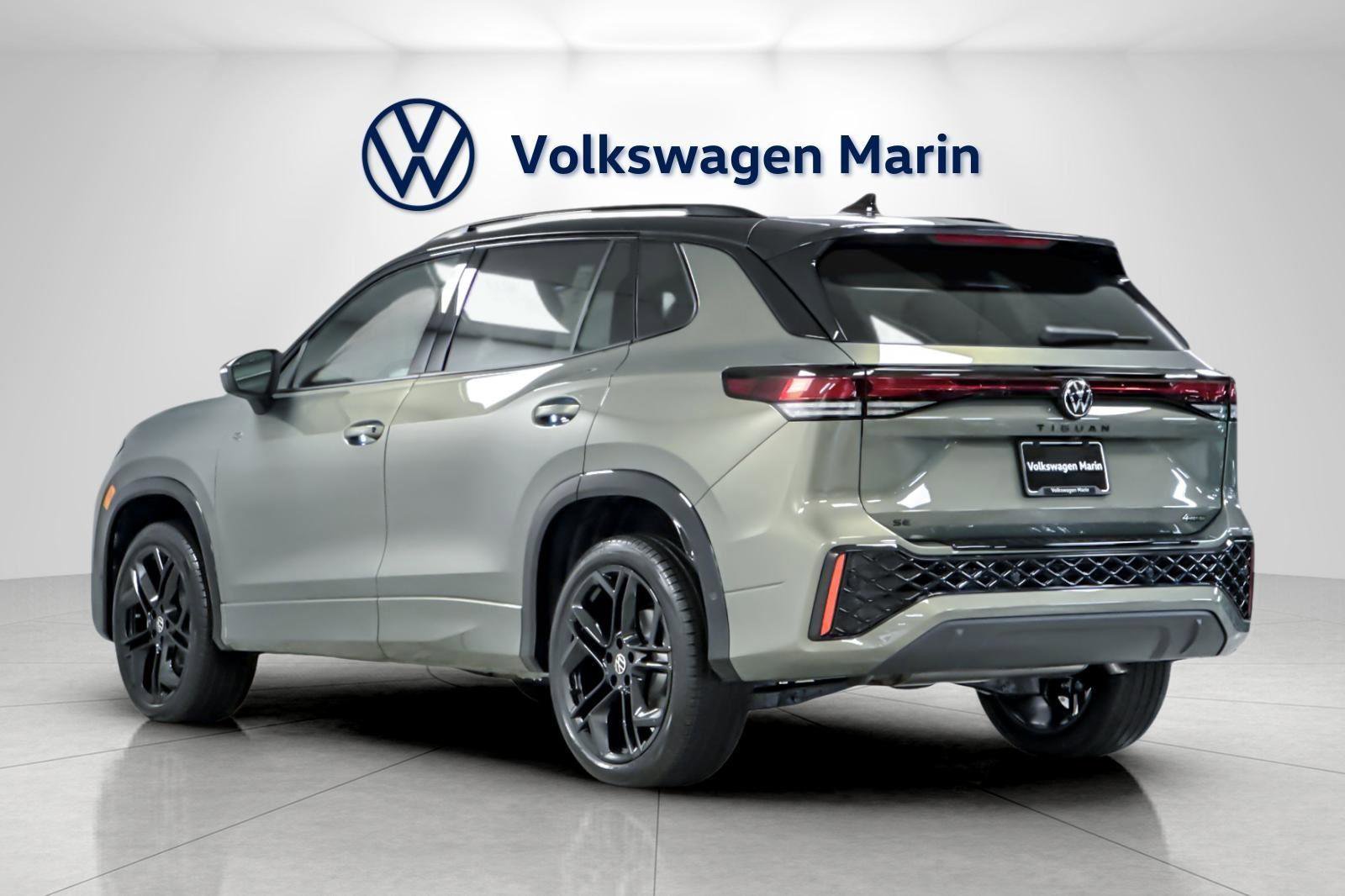 New 2026 Volkswagen Tiguan SE R-Line image 3