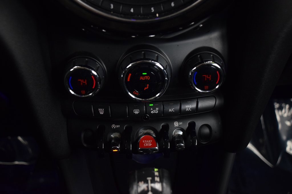 Used 2015 MINI Cooper 4-Door Hardtop image 27