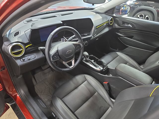 Used 2024 Chevrolet Trax ACTIV w/ Sunroof Package FWD image 19