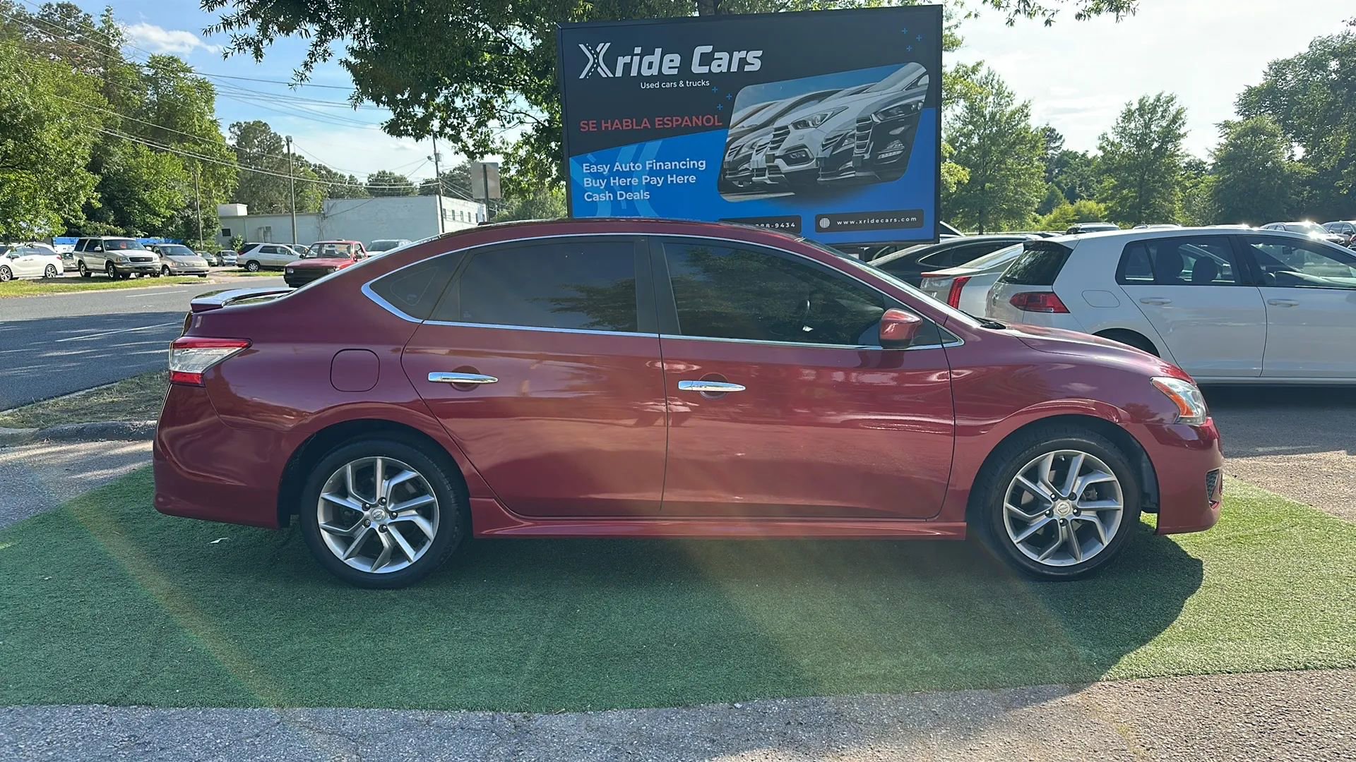 Used 2013 Nissan Sentra SR w/ Premium Pkg FWD image 8