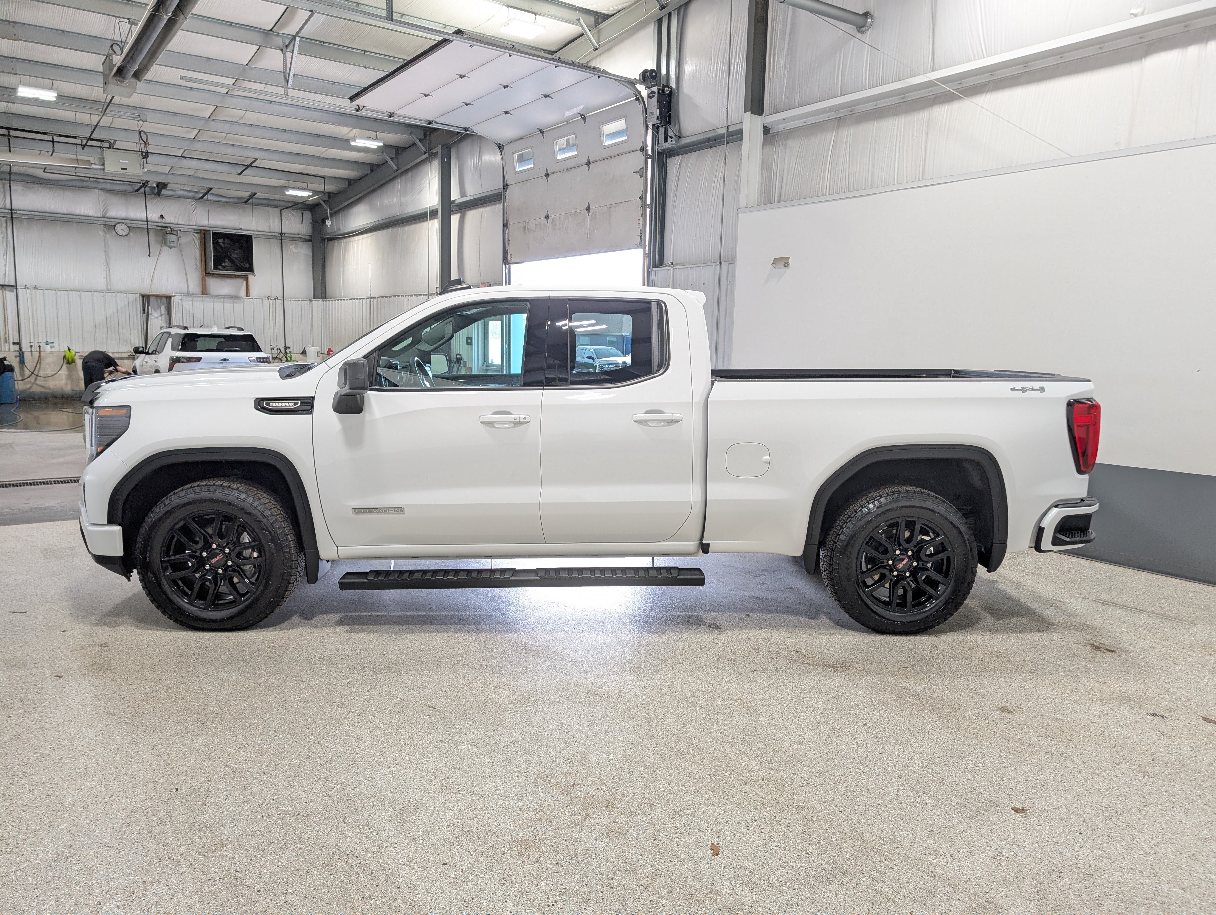 Used 2026 GMC Sierra 1500 Elevation AWD/4WD image 6