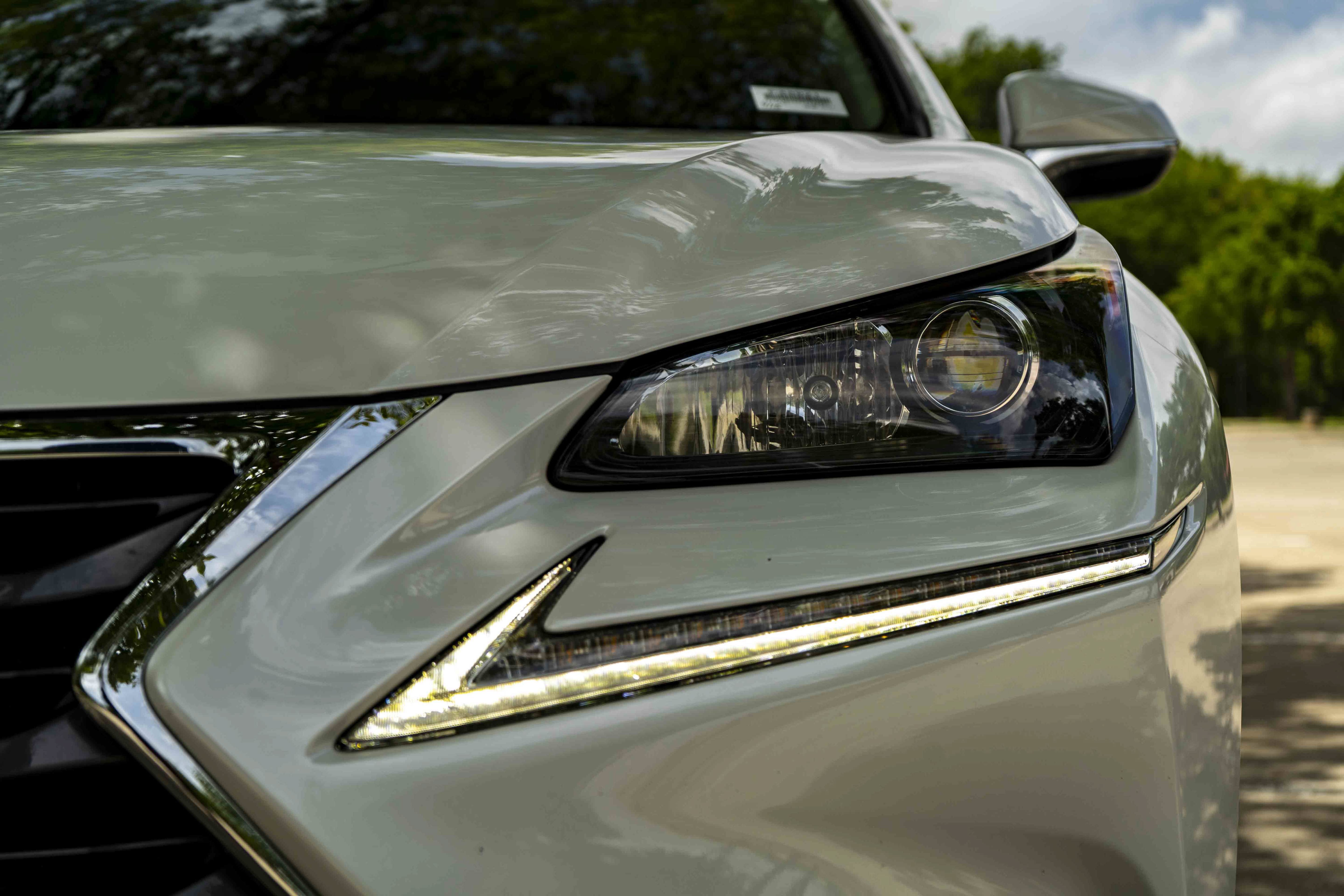 Used 2016 Lexus NX 200t FWD w/ Premium Package image 11