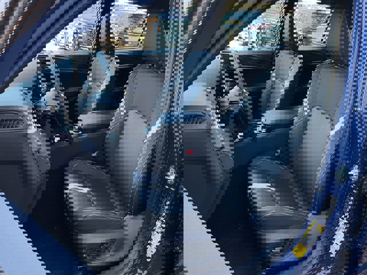 Used 2025 Toyota Camry SE image 14