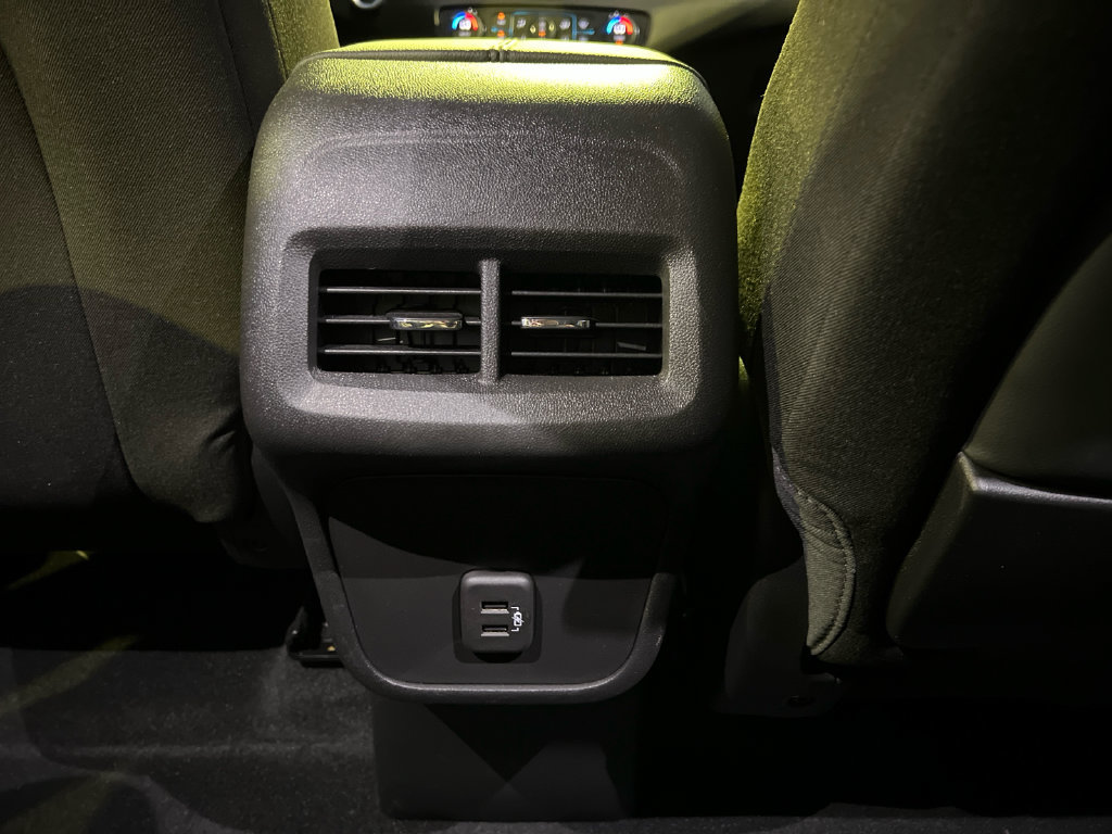 Used 2023 GMC Terrain SLE w/ Driver Convenience Package AWD/4WD image 14