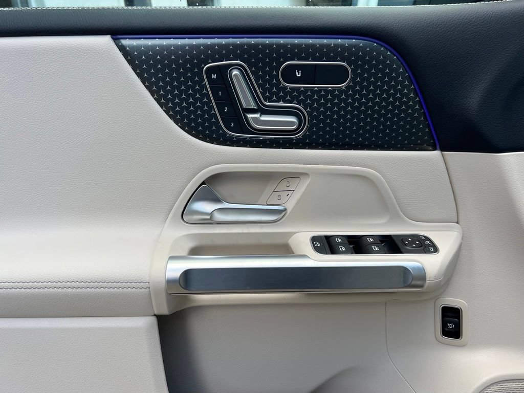 New 2026 Mercedes-Benz GLB 250 4MATIC image 12