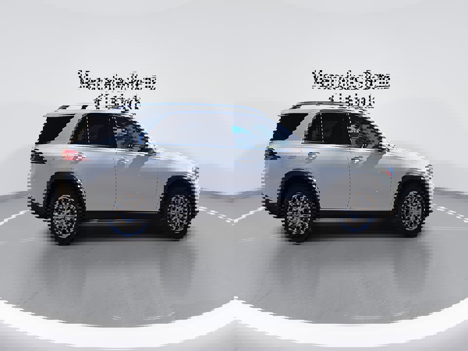 Used 2024 Mercedes-Benz GLE 450e 4MATIC image 9