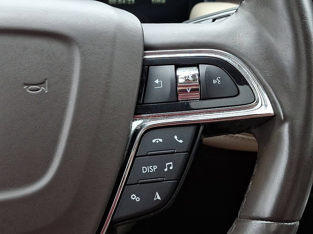 Used 2023 Lincoln Nautilus Reserve AWD/4WD image 26