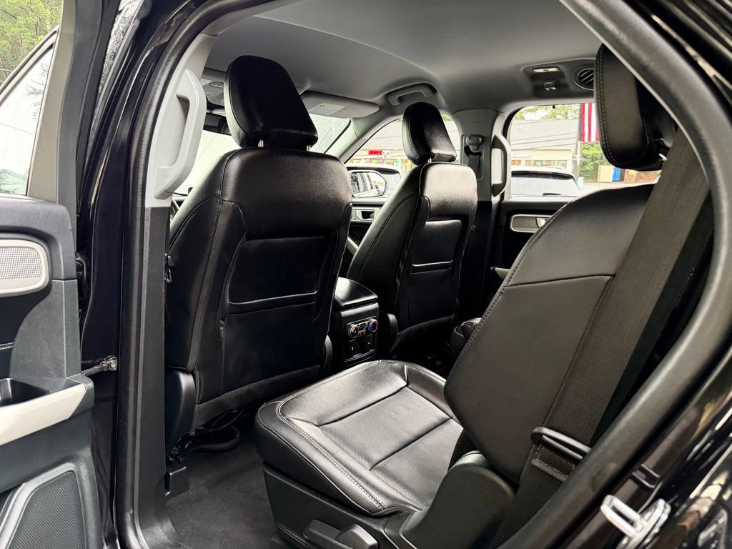 Used 2024 Ford Explorer Limited AWD/4WD image 30