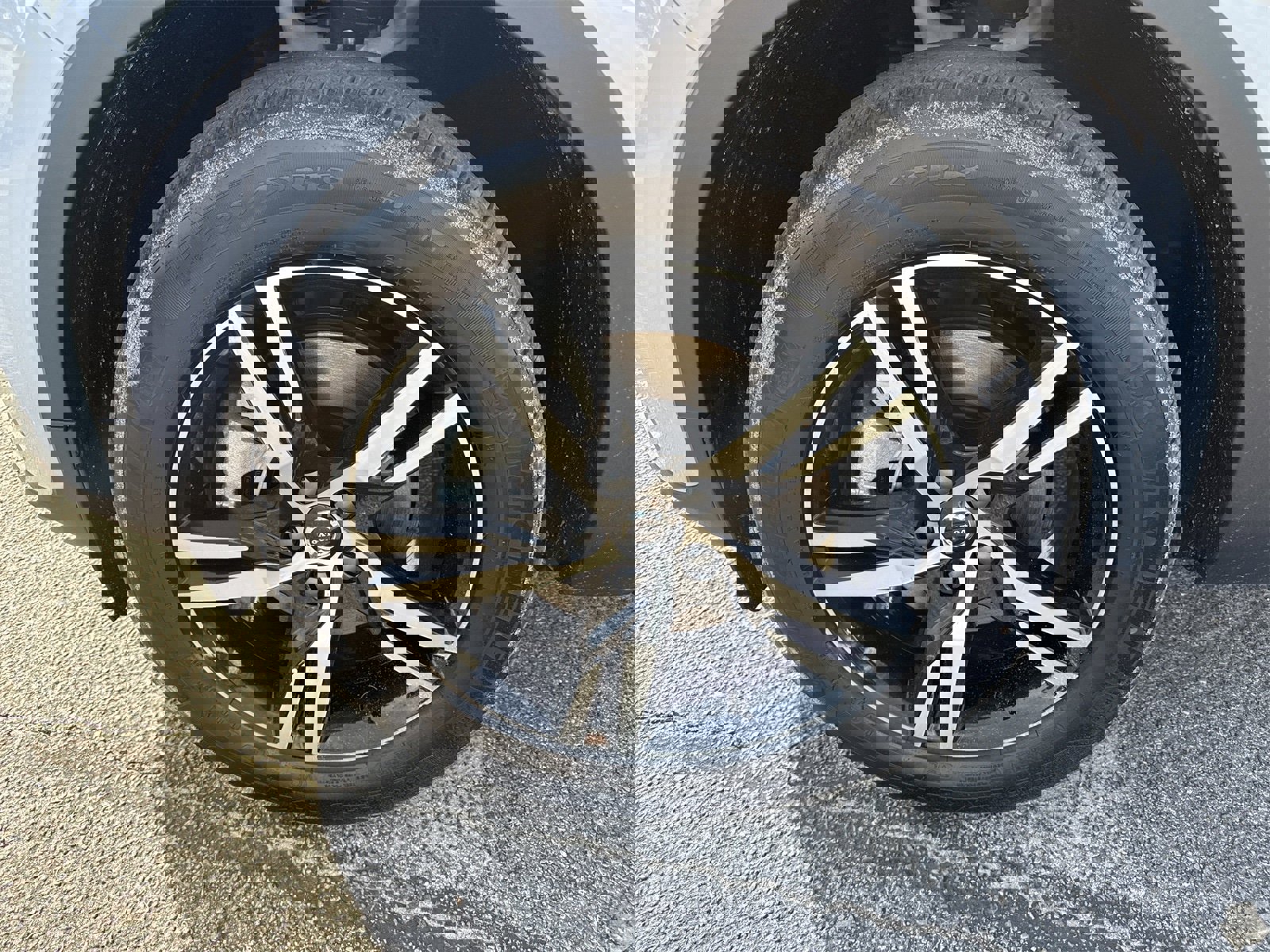 New 2026 Volvo XC40 B4 Core w/ Protection Package image 9