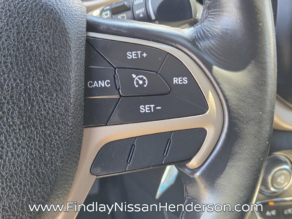 Used 2016 Jeep Cherokee Latitude FWD image 24
