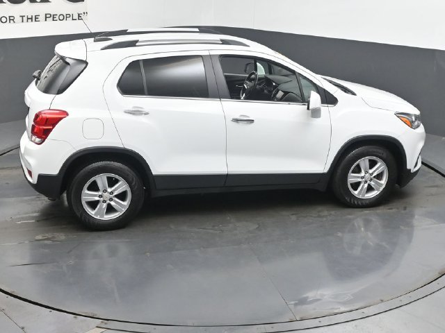 Used 2017 Chevrolet Trax LT w/ LT Convenience Package FWD image 44