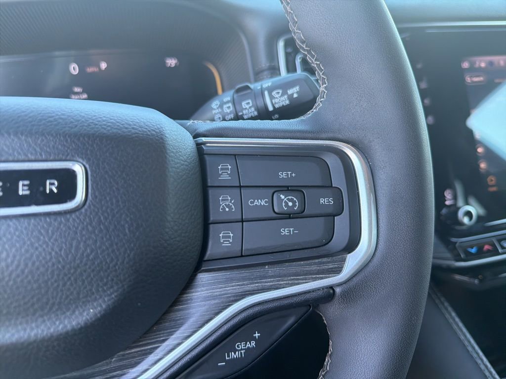 Used 2024 Jeep Wagoneer L Series III w/ Flexible Seating Group image 23