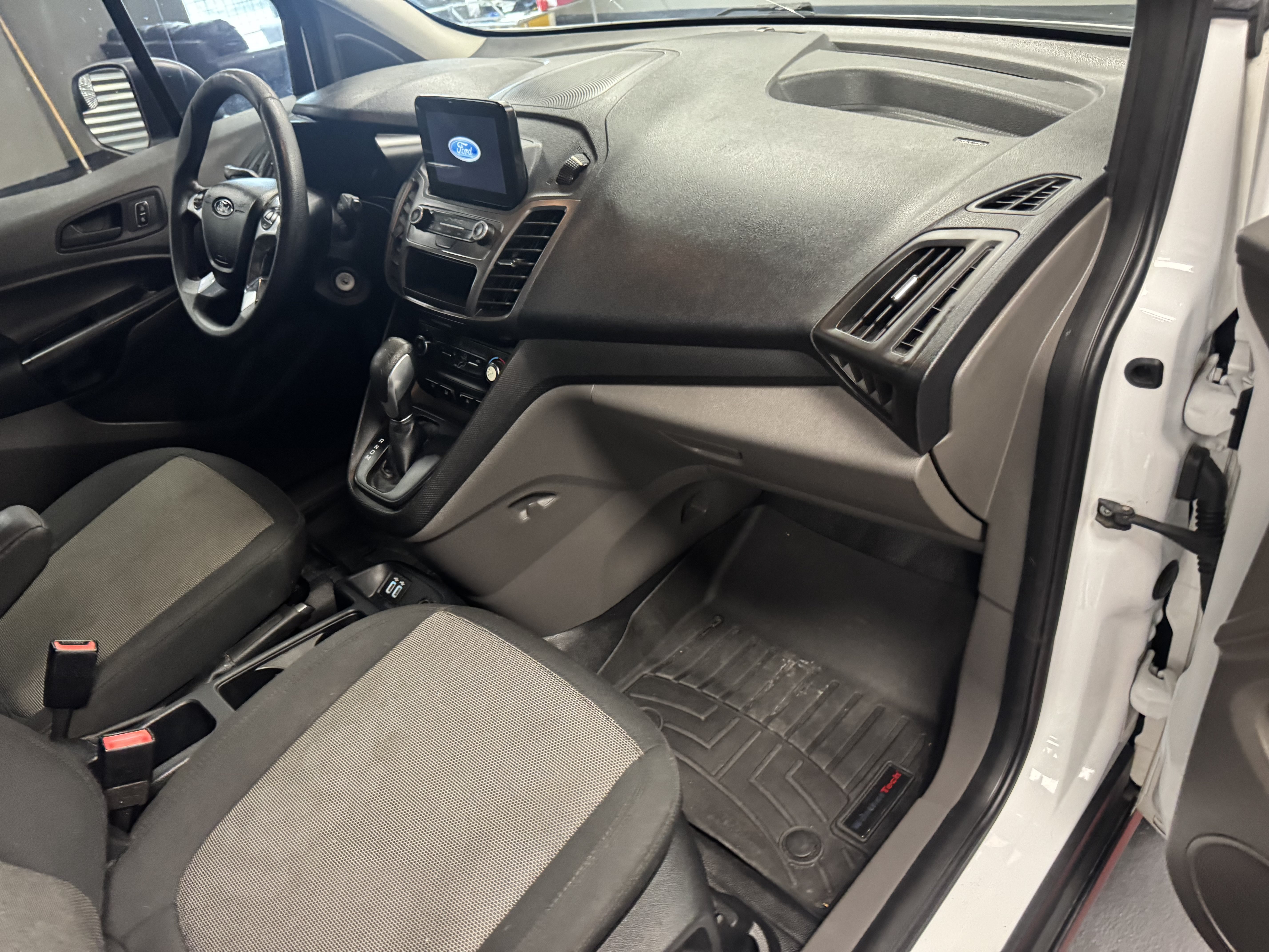 Used 2019 Ford Transit Connect XL FWD image 12