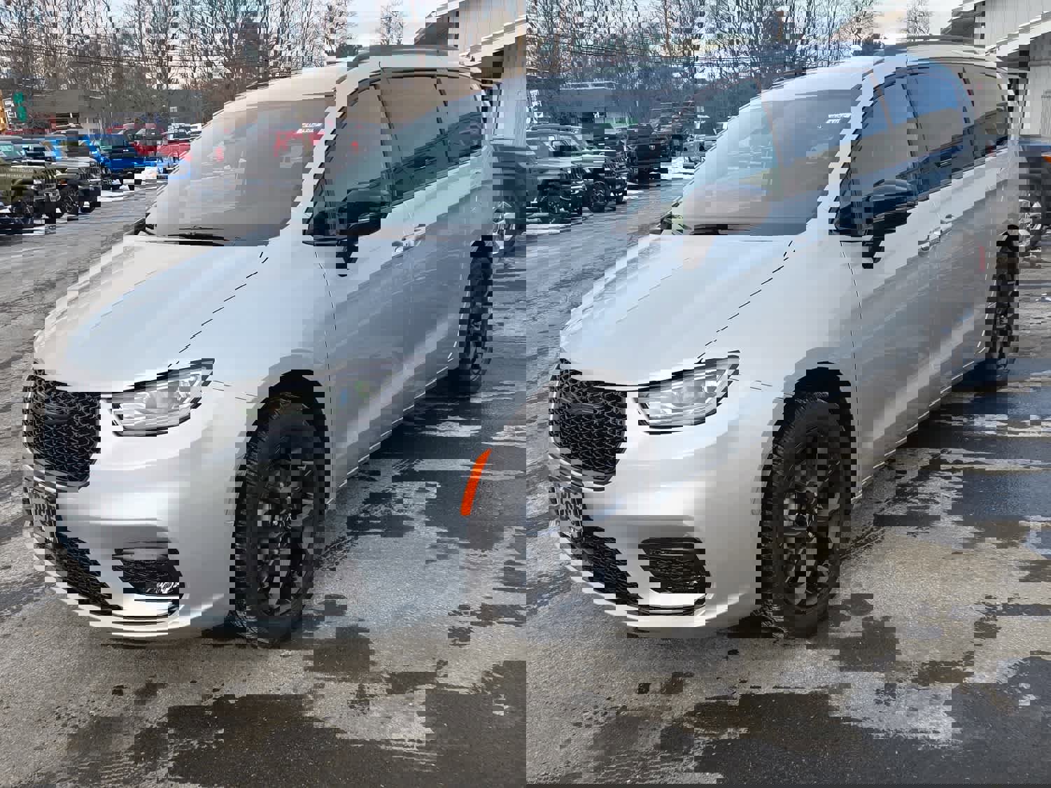 New 2026 Chrysler Pacifica Select w/ S Appearance Package image 6