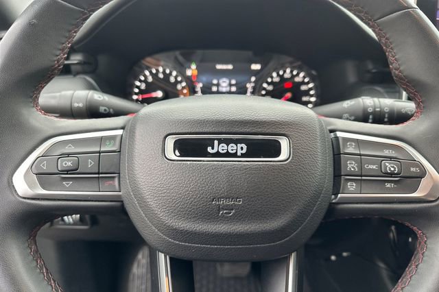 Used 2023 Jeep Compass Trailhawk image 25