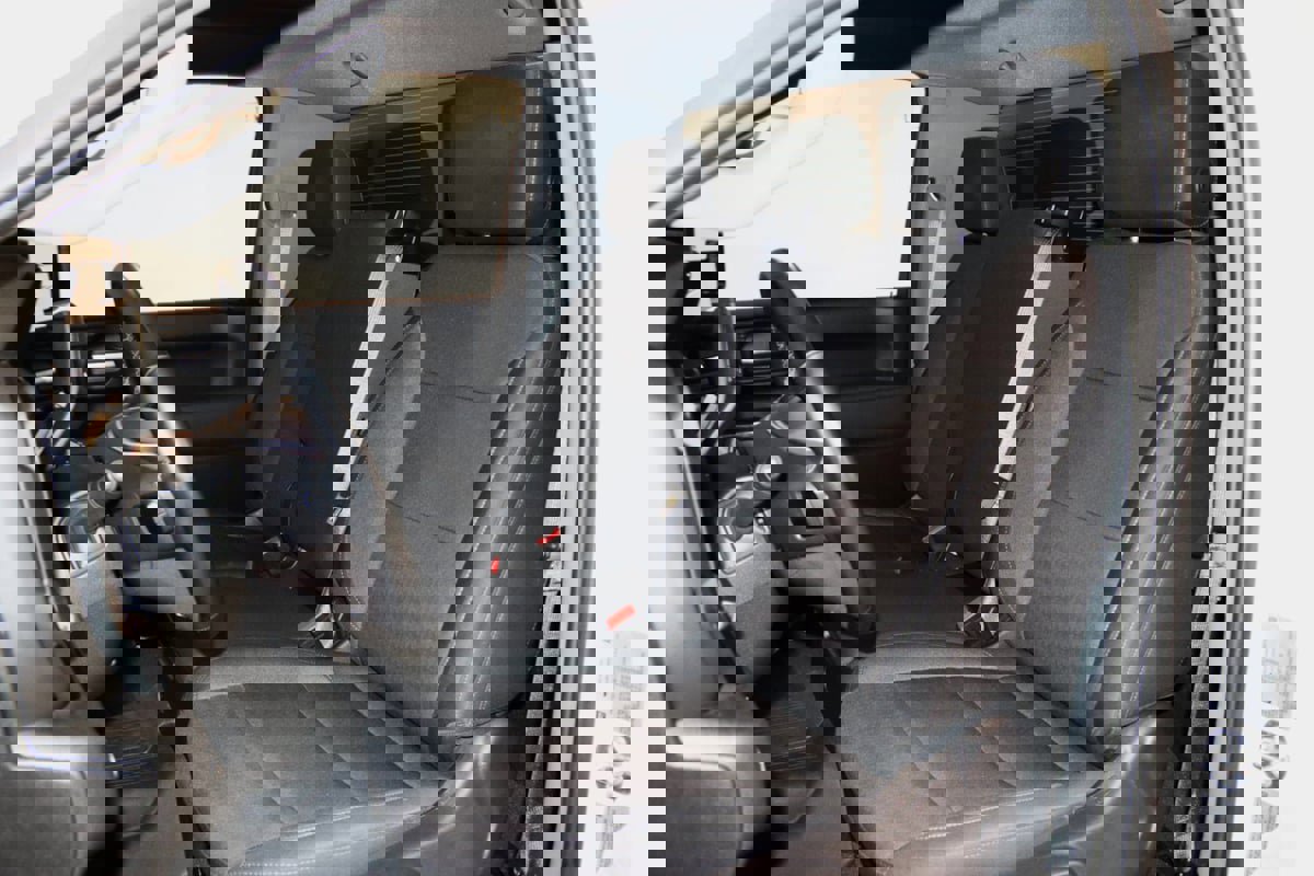 Used 2025 GMC Sierra 2500 SLE w/ SLE Convenience Package image 44