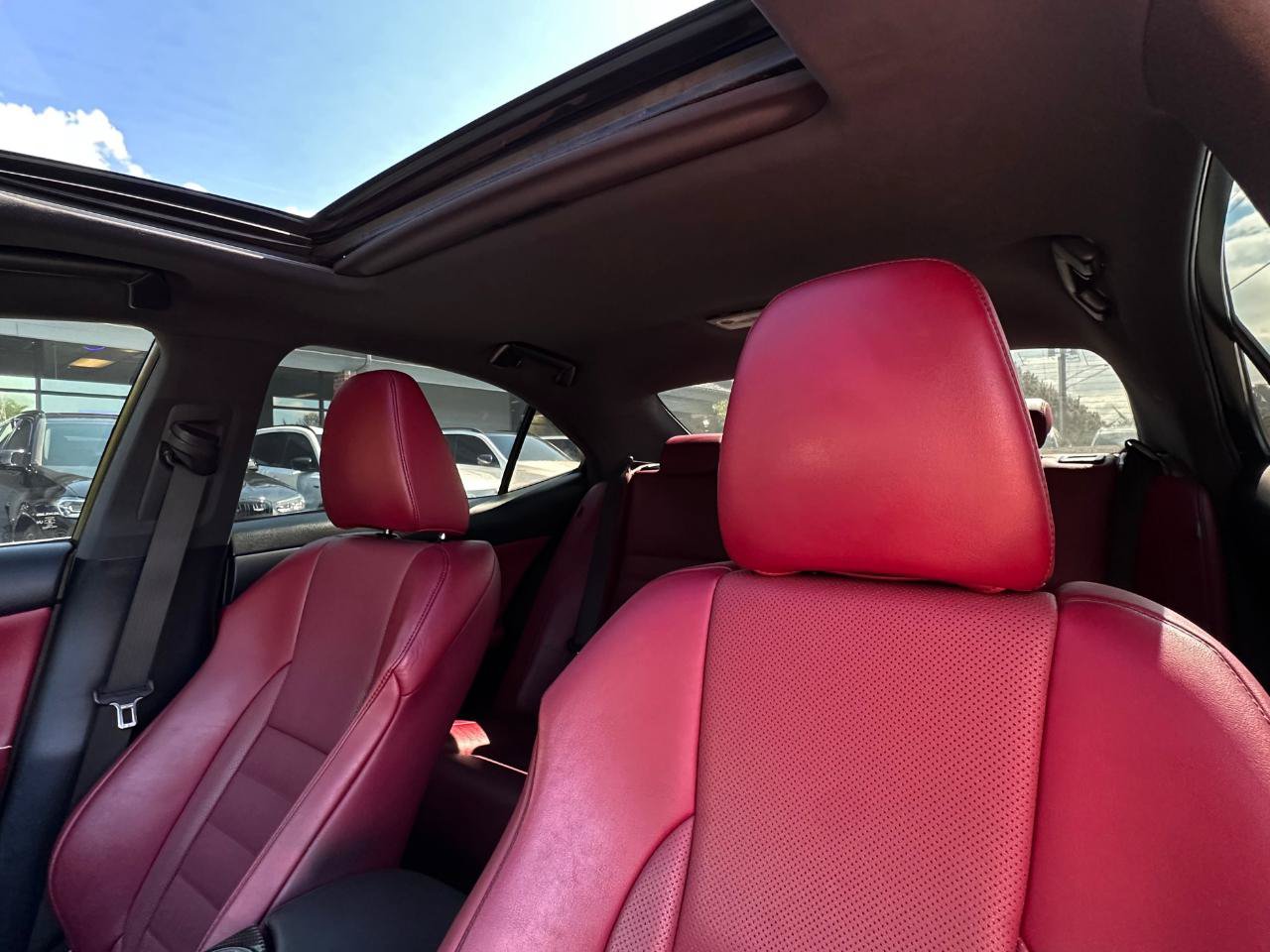 Used 2017 Lexus IS 200t F Sport w/ F Sport Package RWD image 4