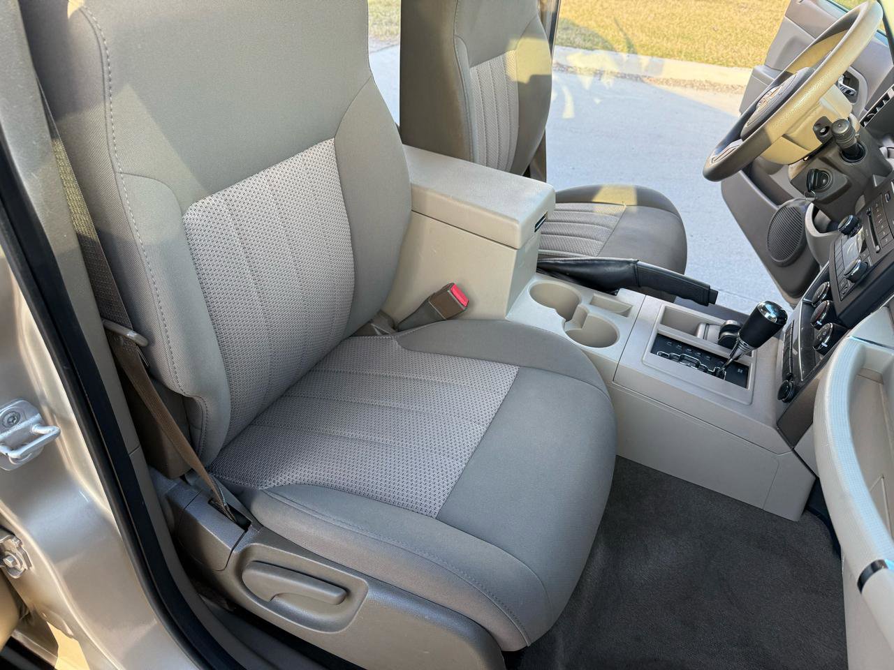 Used 2011 Jeep Liberty Sport image 25