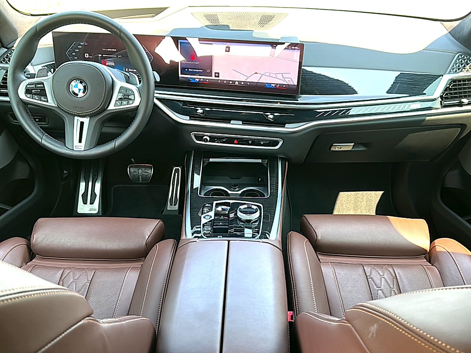 Used 2025 BMW X7 M60i AWD/4WD image 22