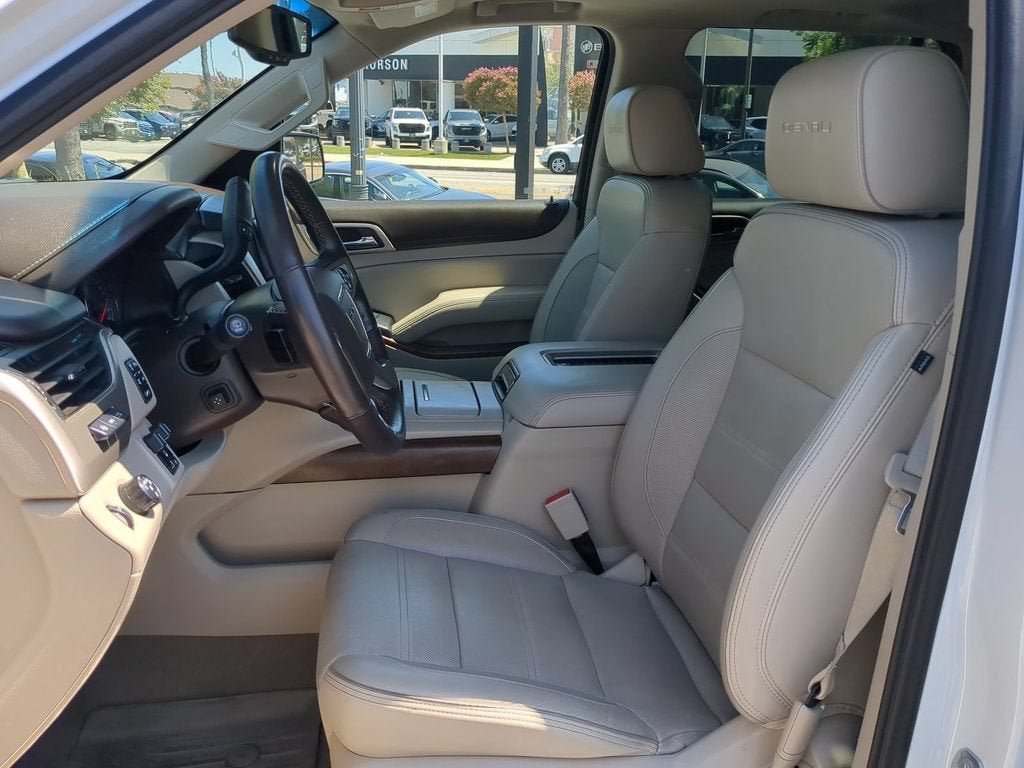 Used 2020 GMC Yukon Denali w/ Denali Ultimate Package RWD image 23