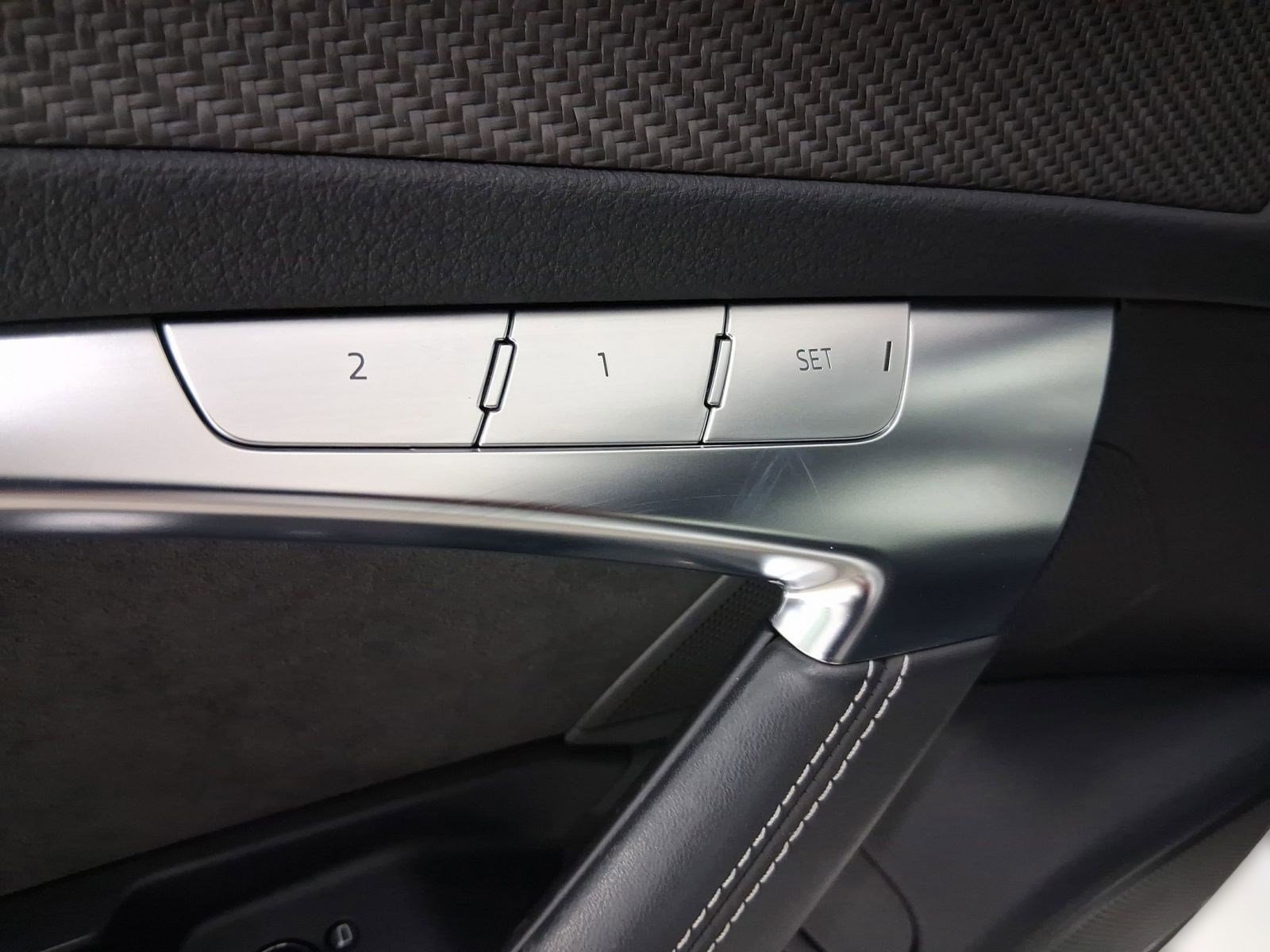 Used 2021 Audi S6 Prestige w/ Prestige Package image 12