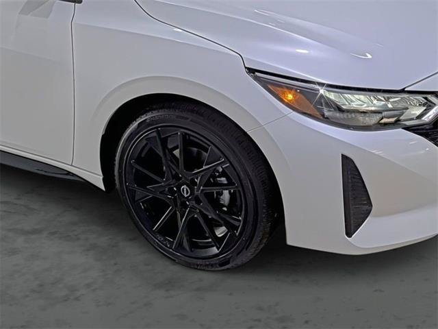 Used 2025 Nissan Sentra SR w/ SR Premium Package FWD image 14