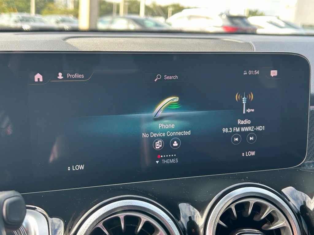 Used 2022 Mercedes-Benz GLB 35 AMG 4MATIC image 27