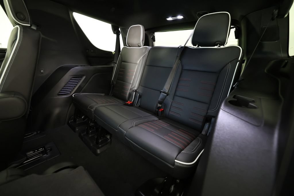 Used 2026 GMC Yukon AT4 Ultimate AWD/4WD image 16