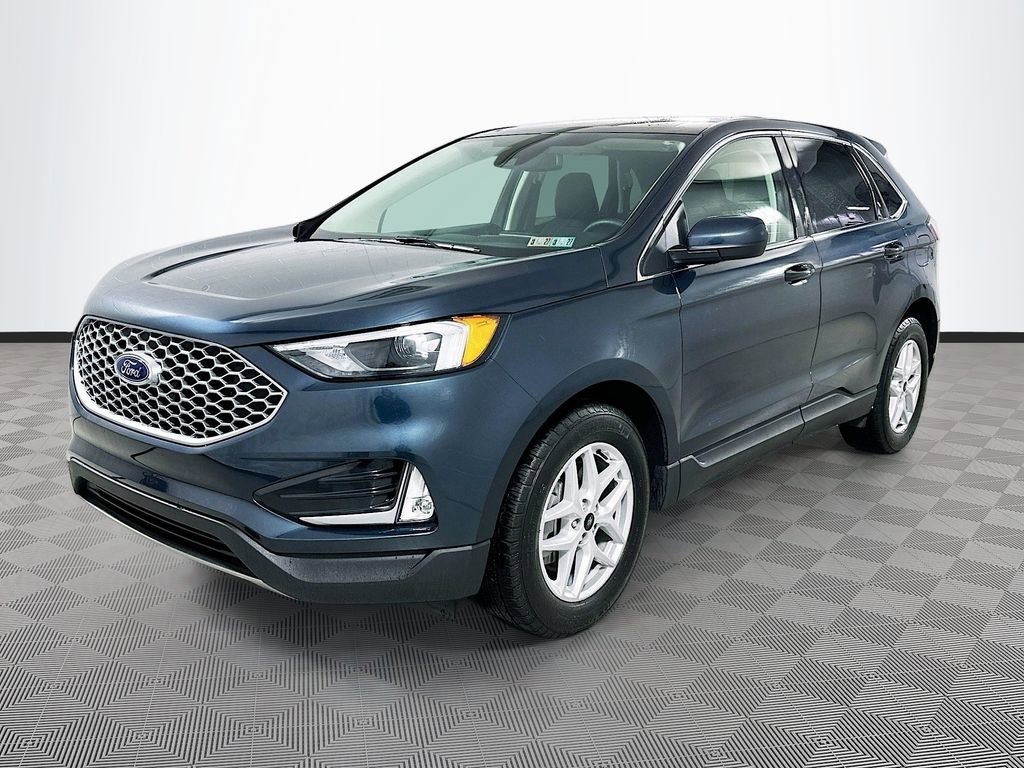 Certified 2023 Ford Edge SEL w/ Convenience Package AWD/4WD image 3